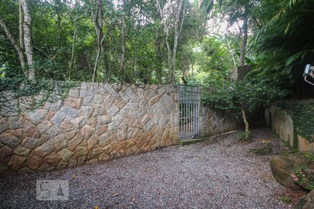 Casa de condomínio à venda com 267m², 3 quartos e 2 vagasAcesso a piscina do condomínio
