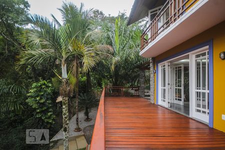 Casa de condomínio à venda com 267m², 3 quartos e 2 vagasVaranda 2