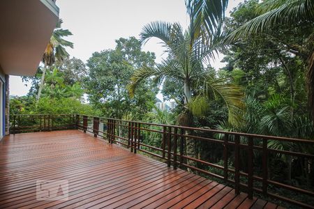 Casa de condomínio à venda com 267m², 3 quartos e 2 vagasVaranda 2