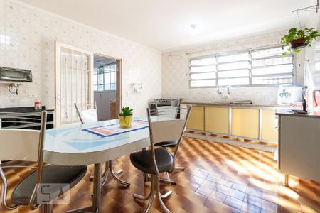 Casa à venda com 230m², 3 quartos e 3 vagasCozinha