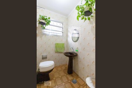 Casa à venda com 230m², 3 quartos e 3 vagasBanheiro 3