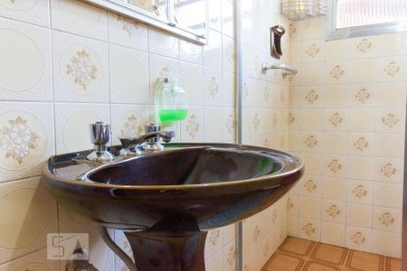 Casa à venda com 230m², 3 quartos e 3 vagasBanheiro 2