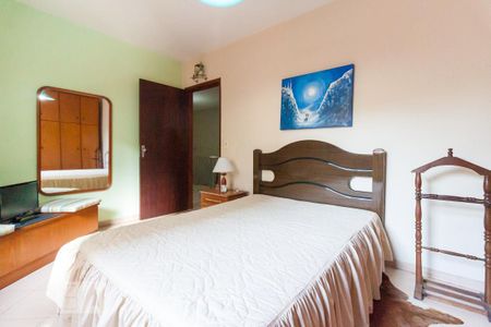 Casa à venda com 230m², 3 quartos e 3 vagasQuarto 2