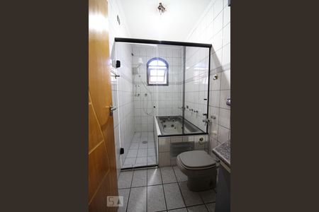 Casa à venda com 212m², 3 quartos e 2 vagasBanheiro Social