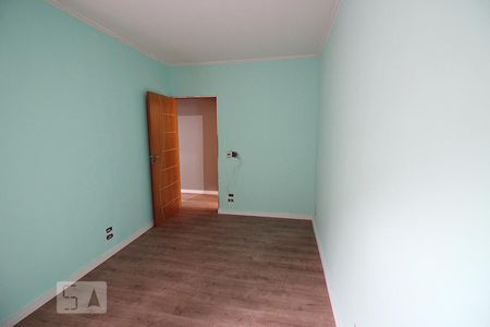 Casa à venda com 212m², 3 quartos e 2 vagasQuarto 2 