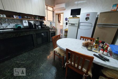 Apartamento à venda com 191m², 4 quartos e 1 vaga Apartamento à venda com 191m², 4 quartos e 1 vagaCozinha