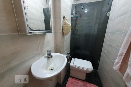 Apartamento à venda com 191m², 4 quartos e 1 vaga Apartamento à venda com 191m², 4 quartos e 1 vagaBanheiro de Serviço