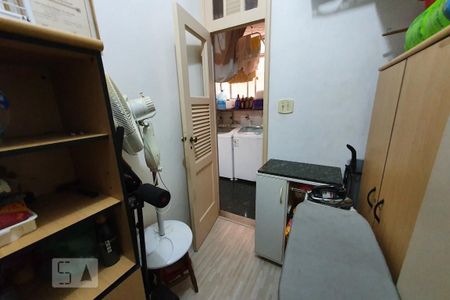 Apartamento à venda com 191m², 4 quartos e 1 vaga Apartamento à venda com 191m², 4 quartos e 1 vagaQuarto de Serviço 2