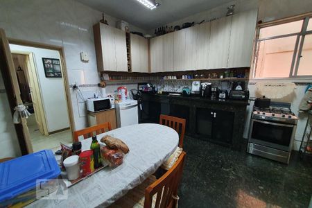 Apartamento à venda com 191m², 4 quartos e 1 vaga Apartamento à venda com 191m², 4 quartos e 1 vagaCozinha