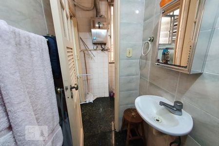 Apartamento à venda com 191m², 4 quartos e 1 vaga Apartamento à venda com 191m², 4 quartos e 1 vagaBanheiro de Serviço