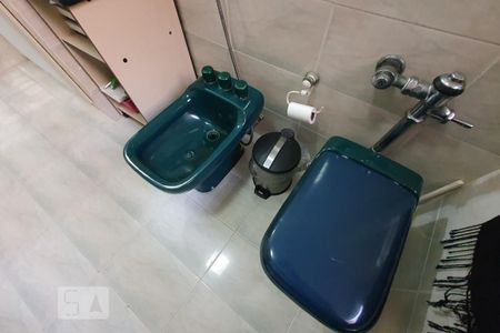 Apartamento à venda com 191m², 4 quartos e 1 vaga Apartamento à venda com 191m², 4 quartos e 1 vagaBanheiro