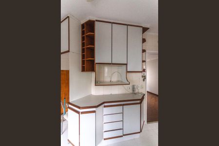Apartamento à venda com 155m², 3 quartos e 2 vagas Apartamento à venda com 155m², 3 quartos e 2 vagasArmário