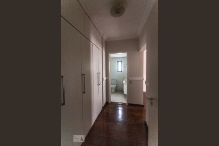 Apartamento à venda com 155m², 3 quartos e 2 vagas Apartamento à venda com 155m², 3 quartos e 2 vagasCorredor suíte