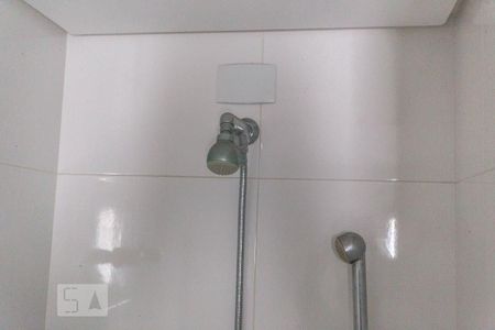 Apartamento à venda com 155m², 3 quartos e 2 vagas Apartamento à venda com 155m², 3 quartos e 2 vagasChuveiro