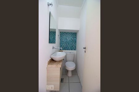 Casa de condomínio à venda com 95m², 3 quartos e 2 vagasLavabo