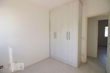Casa de condomínio à venda com 95m², 3 quartos e 2 vagasQuarto 2 - Armários