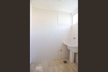 Casa de condomínio à venda com 95m², 3 quartos e 2 vagasÁrea de Serviço