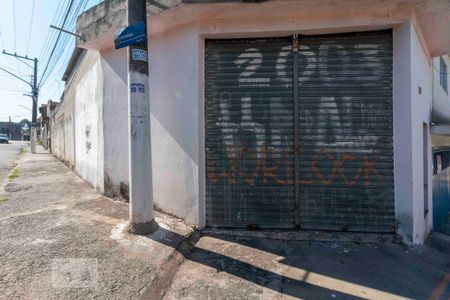 Casa à venda com 147m², 2 quartos e 2 vagas Casa à venda com 147m², 2 quartos e 2 vagasFachada