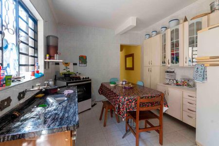 Casa à venda com 147m², 2 quartos e 2 vagas Casa à venda com 147m², 2 quartos e 2 vagasCozinha