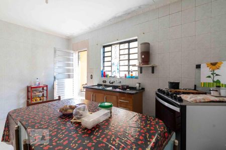 Casa à venda com 147m², 2 quartos e 2 vagas Casa à venda com 147m², 2 quartos e 2 vagasCozinha