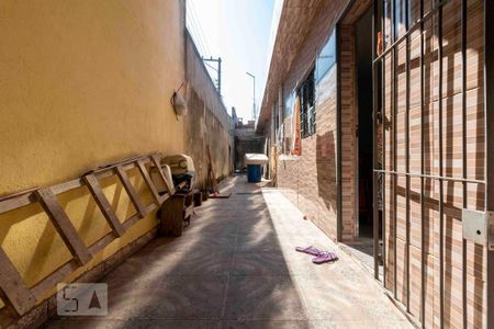 Casa à venda com 147m², 2 quartos e 2 vagas Casa à venda com 147m², 2 quartos e 2 vagasQuintal