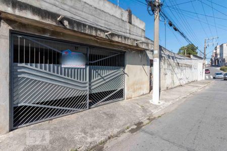 Casa à venda com 147m², 2 quartos e 2 vagas Casa à venda com 147m², 2 quartos e 2 vagasFachada