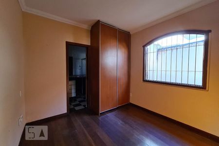 Casa à venda com 150m², 3 quartos e 2 vagas Casa à venda com 150m², 3 quartos e 2 vagasSuíte