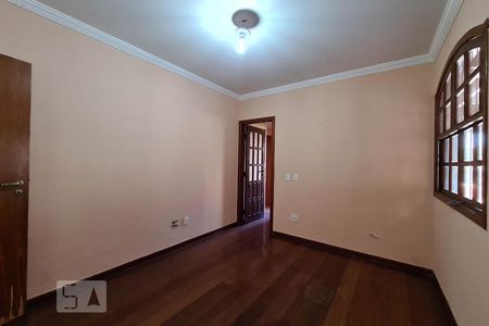 Sala de casa à venda com 3 quartos, 150m² em Santa Tereza, Belo Horizonte
