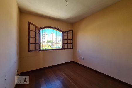 Quarto 1 de casa à venda com 3 quartos, 150m² em Santa Tereza, Belo Horizonte