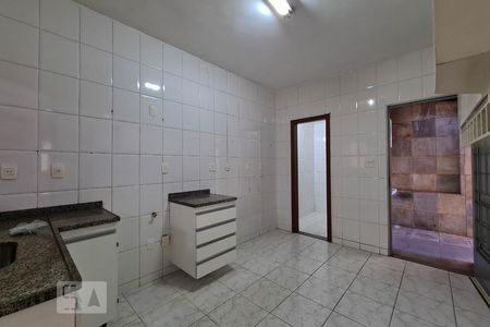 Casa à venda com 150m², 3 quartos e 2 vagas Casa à venda com 150m², 3 quartos e 2 vagasCozinha