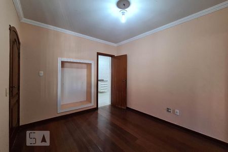 Sala de casa à venda com 3 quartos, 150m² em Santa Tereza, Belo Horizonte