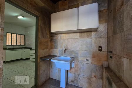 Casa à venda com 150m², 3 quartos e 2 vagas Casa à venda com 150m², 3 quartos e 2 vagasÁrea de Serviço