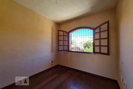 Quarto 1 de casa à venda com 3 quartos, 150m² em Santa Tereza, Belo Horizonte