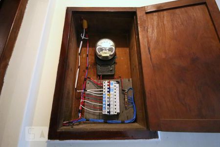 Casa à venda com 90m², 2 quartos e 2 vagasParte Elétrica Revitalizada