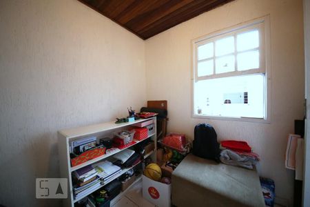 Casa à venda com 90m², 2 quartos e 2 vagasQuarto de Serviço