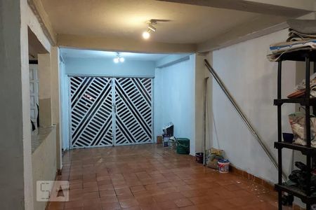 Casa à venda com 240m², 3 quartos e 2 vagas Casa à venda com 240m², 3 quartos e 2 vagasGaragem