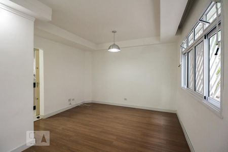 Sala  de casa para alugar com 2 quartos, 68m² em Vila Aricanduva, São Paulo