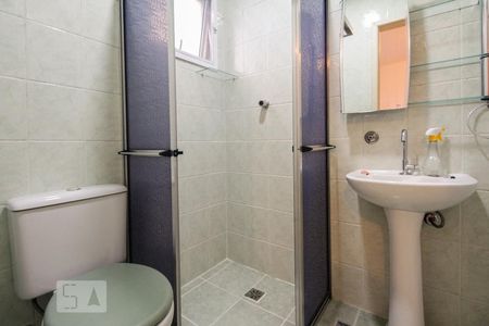 Banheiro Suíte 1 de casa para alugar com 2 quartos, 68m² em Vila Aricanduva, São Paulo