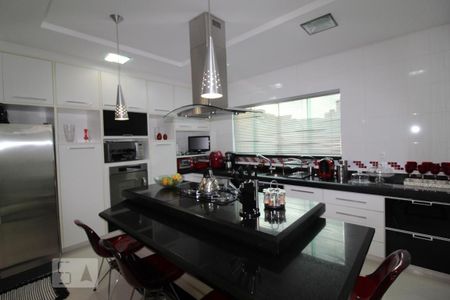 Casa à venda com 475m², 3 quartos e 5 vagasCozinha