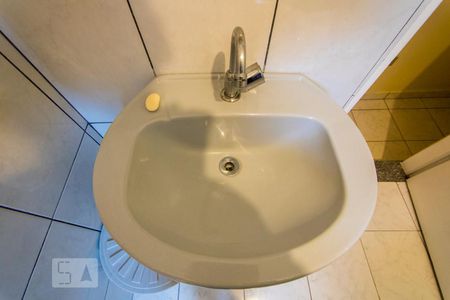 Casa à venda com 180m², 4 quartos e 2 vagas Casa à venda com 180m², 4 quartos e 2 vagasBanheiro Social 1