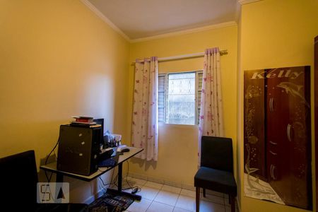 Casa à venda com 180m², 4 quartos e 2 vagas Casa à venda com 180m², 4 quartos e 2 vagasQuarto 4