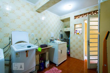 Casa à venda com 180m², 4 quartos e 2 vagas Casa à venda com 180m², 4 quartos e 2 vagasÁrea de Serviço