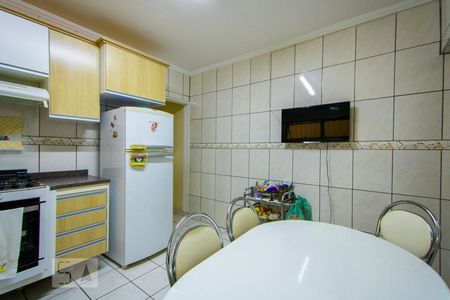 Casa à venda com 180m², 4 quartos e 2 vagas Casa à venda com 180m², 4 quartos e 2 vagasCozinha