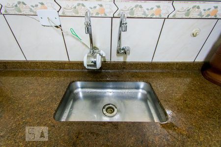 Casa à venda com 180m², 4 quartos e 2 vagas Casa à venda com 180m², 4 quartos e 2 vagasCozinha - Torneira