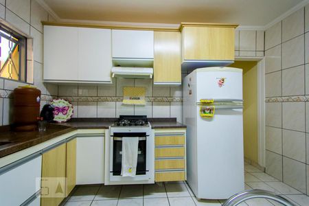 Casa à venda com 180m², 4 quartos e 2 vagas Casa à venda com 180m², 4 quartos e 2 vagasCozinha - Armários