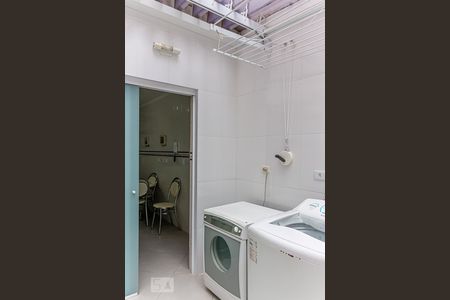 Casa de condomínio à venda com 165m², 3 quartos e 3 vagasÁrea de Serviço