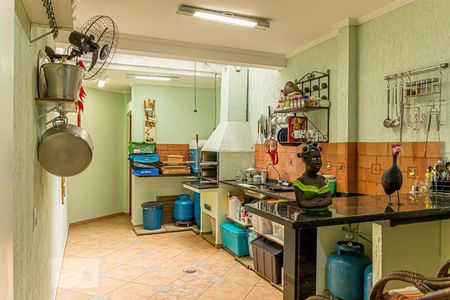 Casa de condomínio à venda com 165m², 3 quartos e 3 vagasChurrasqueira