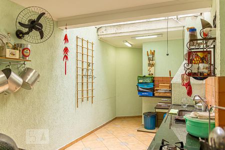 Casa de condomínio à venda com 165m², 3 quartos e 3 vagasChurrasqueira