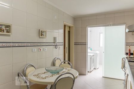 Casa de condomínio à venda com 165m², 3 quartos e 3 vagasCozinha