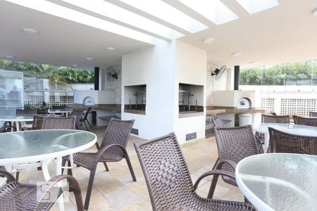 Apartamento à venda com 80m², 3 quartos e 2 vagas Apartamento à venda com 80m², 3 quartos e 2 vagasChurrasqueira